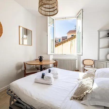 16 Forv - For 4 People Center - 300m Palais