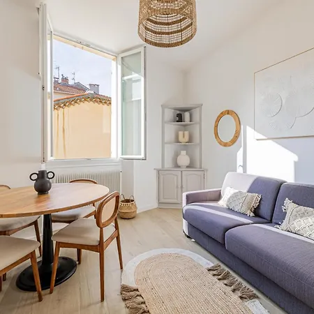 16 Forv - For 4 People Center - 300m Palais Apartment *